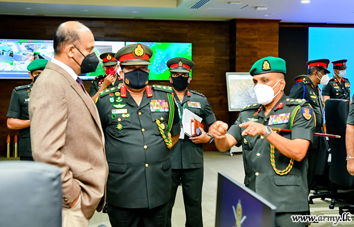 Secy Defence Observes New Operation Room at New Army HQ