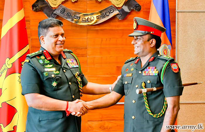 Commander Hails Retiring Central Commander's Noteworthy Service to the Army