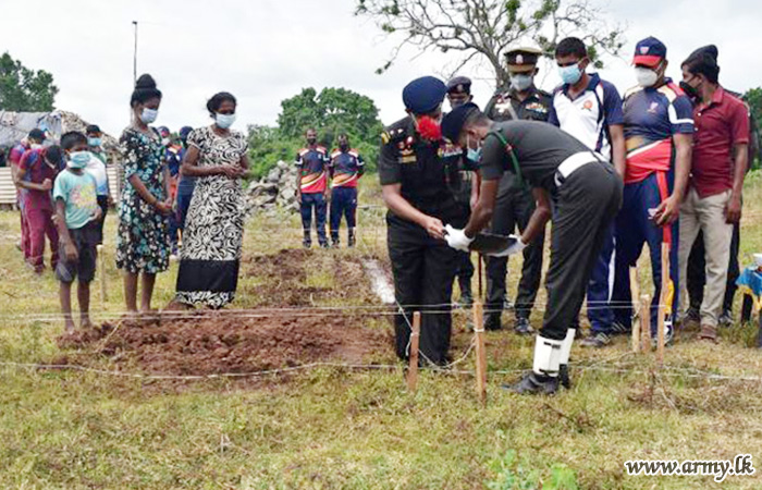 මරතෝඩි ප්‍රදේශයේ අඩු ආදායම්ලාභි පවුලකට නව නිවසක් 