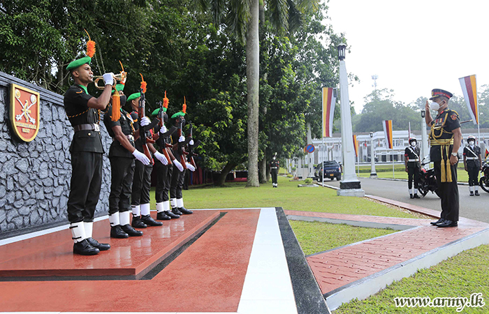 ආරක්‍ෂක සේනා ආඥාපති - බටහිර සිය ධූරයෙන් නික්මයයි