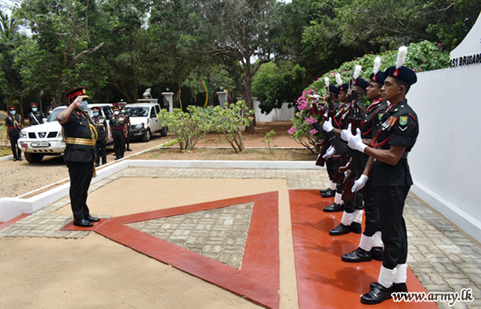 65 Division's GOC Undertakes Courtesy Visits