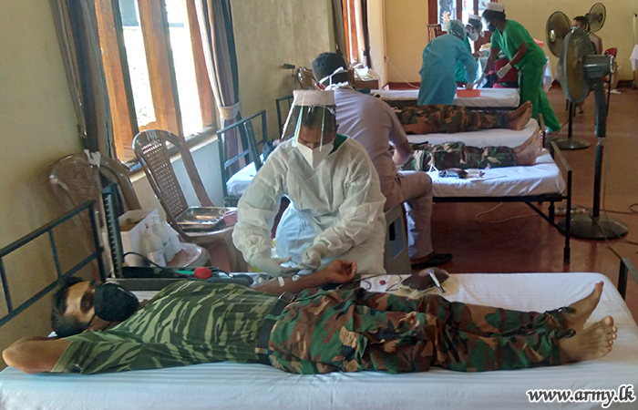 223 Brigade Troops Give Blood to Patients in Hospitals 