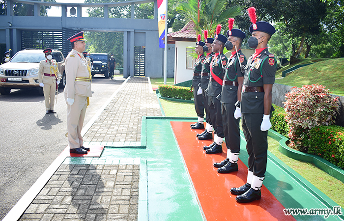 විශ්‍රාම දිවියට පා තබන යුද්ධ හමුදා මාණ්ඩලික ප්‍රධානි මෙන්ම ගැමුණු හේවා බලකායේ රෙජිමේන්තු අධිපතිට එම රෙජිමේන්තුවේ ගෞරවාචාර