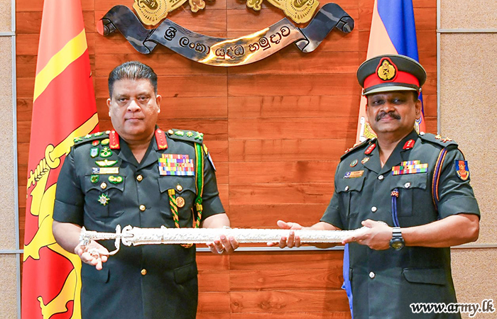 Retiring Maj Gen Handunmulla Receives Appreciative Compliments from Army Chief 