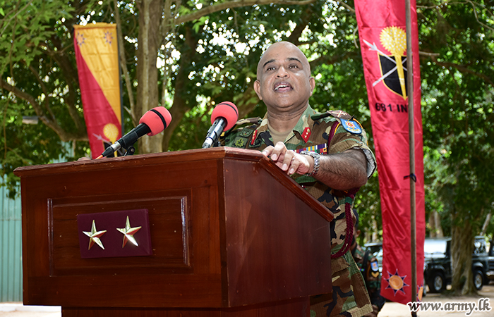 Mullaittivu Commander Visits 681 Brigade HQ