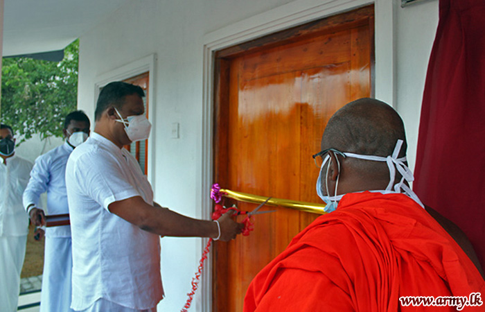 Troops Erect Temple Buildings in 542 Brigade Area