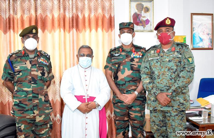 54 Division GOC Calls on Bishop of Mannar