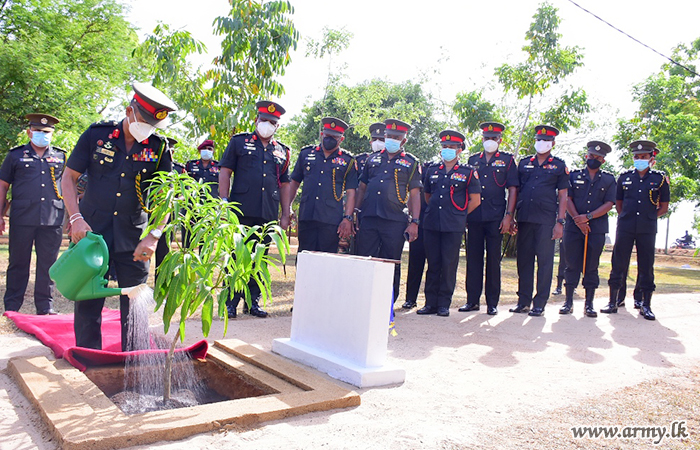 ආරක්‍ෂක සේනා ආඥාපති - මධ්‍යම 12 වන සේනාංකයේ සහ ඒ යටතේ ස්ථාපිත බලසේනාවල සංචාරයක