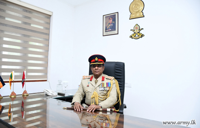 New SLAOC Colonel Commandant Greeted at Regimental Centre 