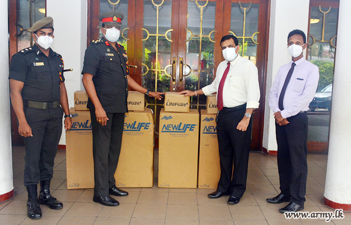 Army Hands over 16 Oxygen Concentrators for Most Needed Hospitals in the Western Province