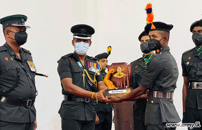 213 More New Recruits Trained at Paranthan by 9 SLSR Troops Pass Out