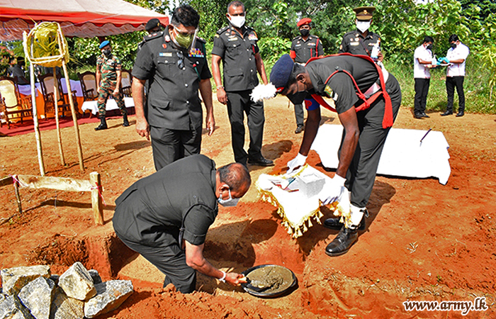 ආරක්‍ෂක සේනා මූලස්ථානය - වන්නි නිවාස ව්‍යාපෘතියෙන් තවත් නව නිවසක් ඉදිකිරීමට මුල්ගල තබයි