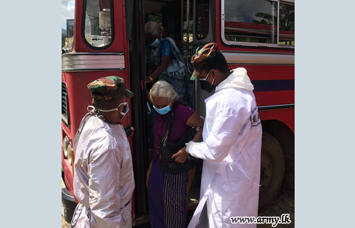 112 வது பிரிகேட்  படையினரால் ஓய்வூதியதாரர்களுக்கு போக்குவரத்து சேவை 