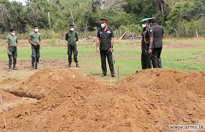 යුද්ධ හමුදා දිනය වෙනුවෙන් මඩු ප්‍රදේශයේ විවිධ දුෂ්කරතා මධ්‍යයේ දිවිගෙවන පවුල් දෙකක් වෙනුවෙන් නව නිවාස දෙකක් ඉදිකිරීමට මුල්ගල් තබයි