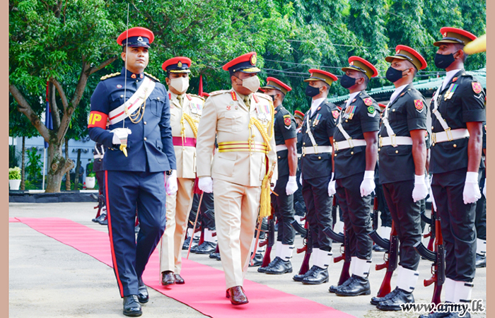 හිටපු නියෝජ්‍ය මාණ්ඩලික ප්‍රධානීට සිය රෙජිමේන්තුවේ ගෞරවාචාරය