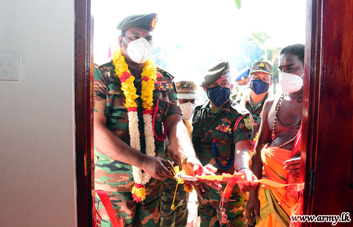 இராணுவ ஆண்டு விழாவை முன்னிட்டு வறிய குடும்பத்திற்கு புதிய வீடு 