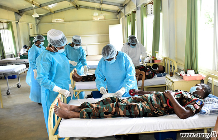 SFHQ-Mullaittivu Troops Give Blood to Kilinochchi Patients  
