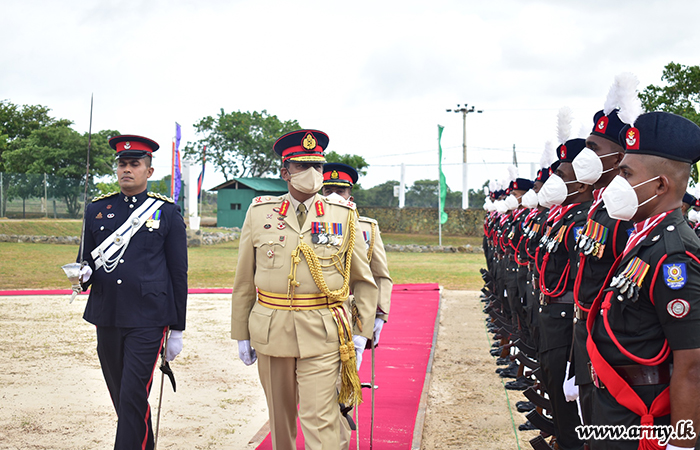 66 வது படைப் பிரிவினால்  பதவியுயர்வு பெற்ற  சிரேஷ்ட அதிகாரிக்கு இராணுவ மரியாதை 