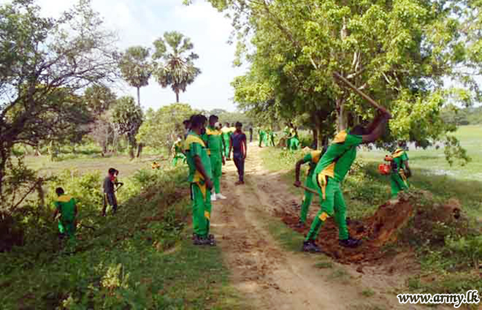 රිටිගහවැව පිරිසිදු කිරීමේ ව්‍යාපෘතියට භටපිරිස් සහය 