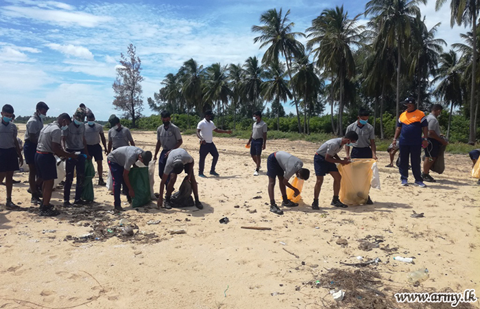 Vakare Beach Cleaning Coincides with the Army Anniversary 
