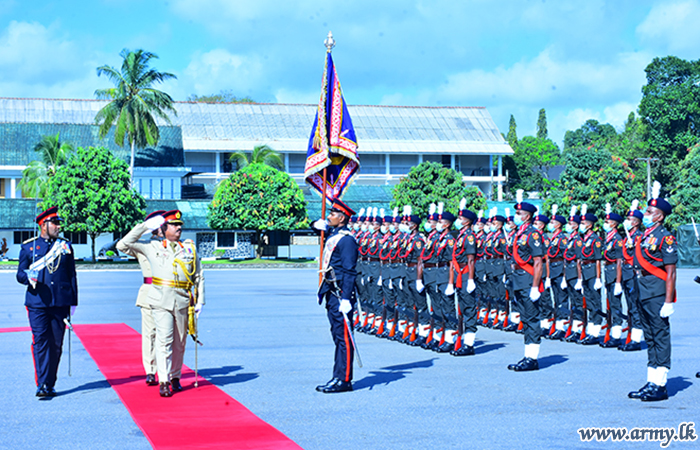 ශ්‍රී ලංකා පාබල හමුදාවේ 32 වන සංවත්සරය අභිමානවත් අයුරින් සමරයි