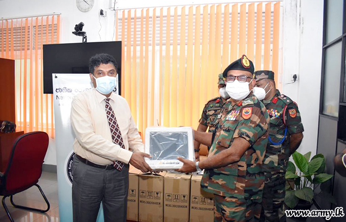 Medical Accessories, Gifted to Army Chief Distributed