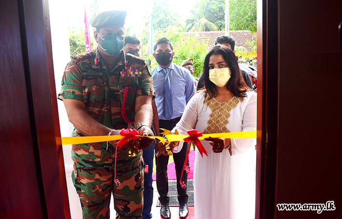 Army Built & 'Sirasa' Sponsored Two New Houses Vested in Needy Families in the East