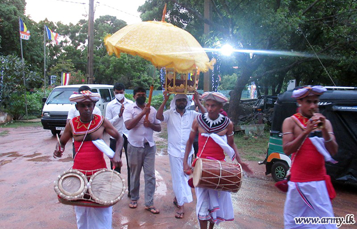 593 Brigade Troops Assist Religious Projects at Mullaittivu