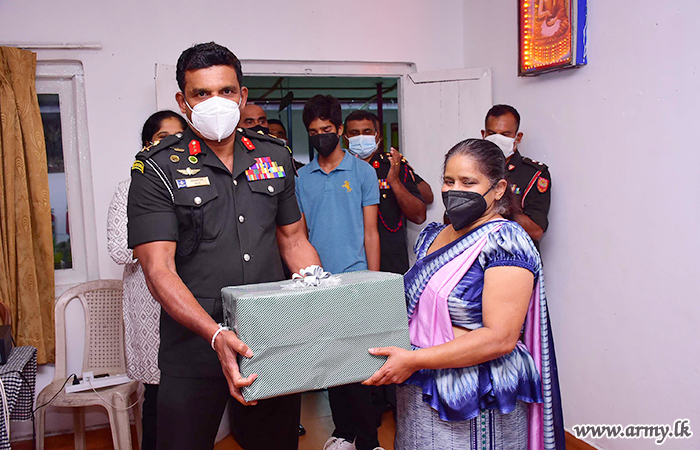 SF Central Commander Joins Treat to Children in Orphanage 