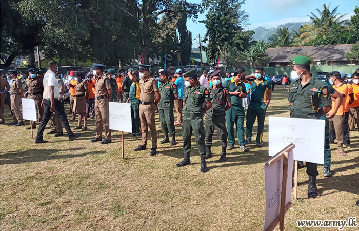 Troops with Others Join ‘Dengue’ Prevention in Badulla
