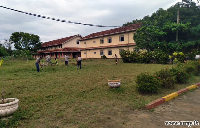 Brigade Troops Clean Up School Compound