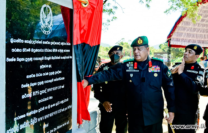 මාදුරුඔය විශේෂ බලකා පුහුණු පාසල් පරිශ්‍රයේ ඉදිකල නාගරික බාධක තරණ පුහුණු පෙදෙස යුද්ධ හමුදාධිපතිතුමන්ගේ සුරතින්  විවෘත කෙරේ