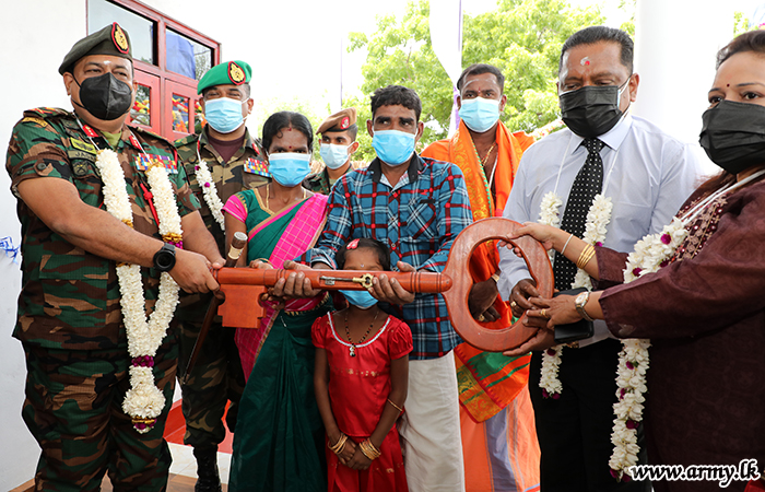 Reassuring Confidence, Jaffna Donor Enables Troops to Build Two More New Houses