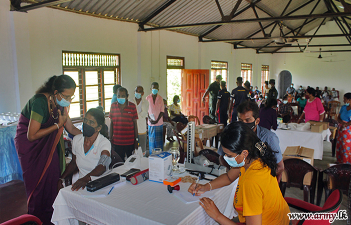 542 Brigade Gets Medical Assistance to Communities
