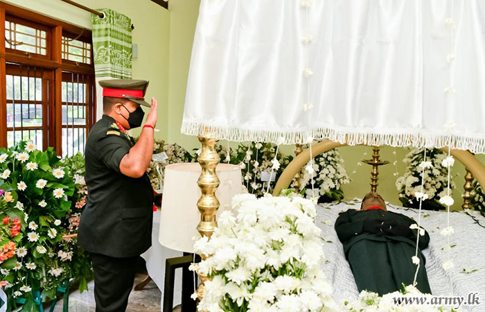 Army Chief Condoles with Brig Panduka Perera’s Family Members 