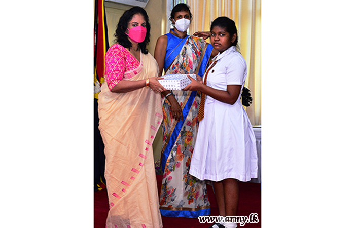 SLEME-SVU Ladies Repeat Donation of School Aids