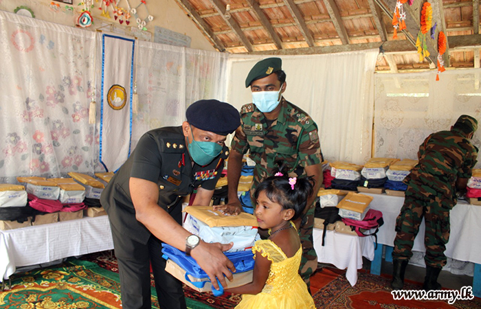 143 Brigade Troops Get School Accessories for Puttalam Students