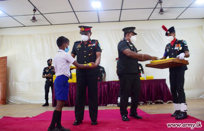 Half a Thousand Poor Students in Batticaloa Given Army Incentives for Studies