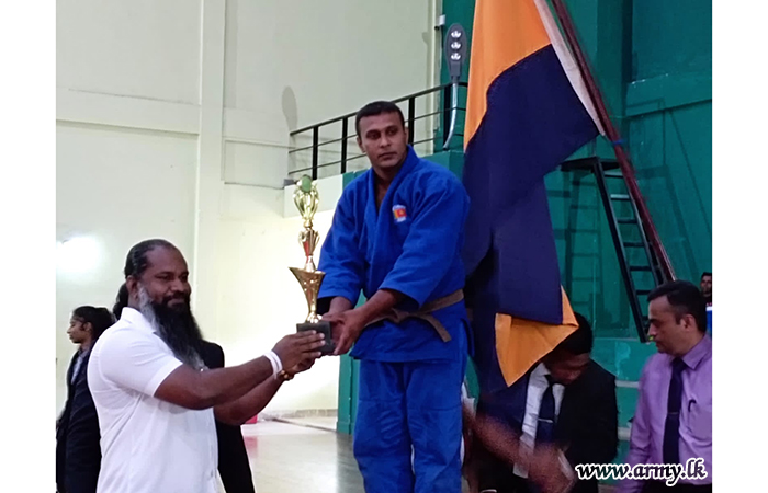 Army Judo Players Win Championship