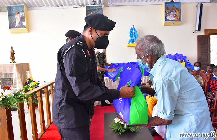 Old Royalist at Army Request Sponsors Award of Dry Rations to the Needy in Haputale