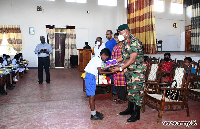Batti Civilians Given Relief Packs Thru Army Coordination