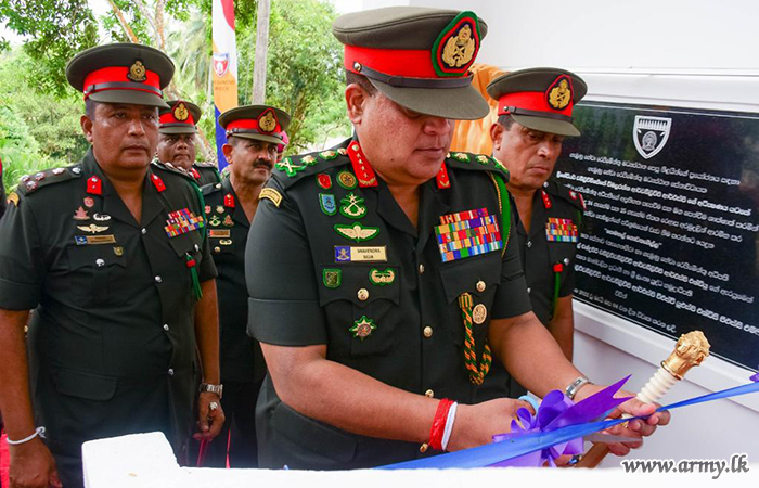 கெமுனு ஹேவா படையணி தலைமையக வீரர்களுக்கு 3 மாடி தங்குமிட கட்டிடம் பரிசளிப்பு 