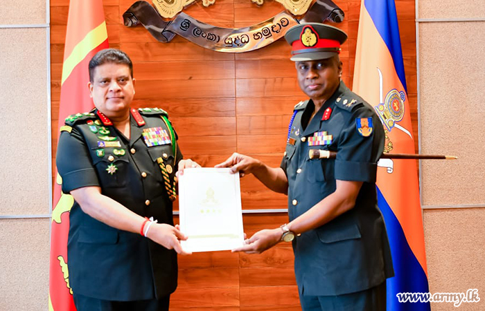 SLSC Colonel Commandant & CSO in the Army Receives Compliments during Meet with Army Chief