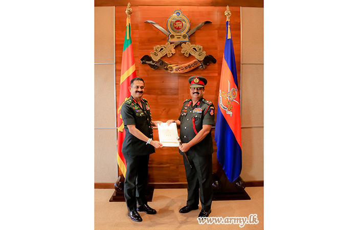 Major General Jagath Kodithuwakku, New Chief of Staff Receives Letter of Appointment 