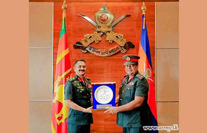 Army Chief Commends Retiring Senior Officer's Services