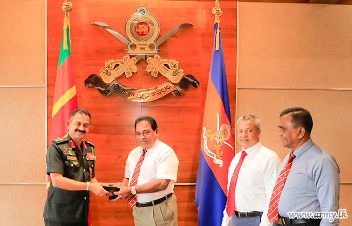 GR Veterans' Association Members Pay Courtesy Call & Brief Army Chief