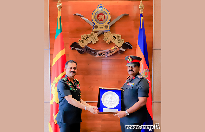 DSCSC New Commandant Pays Courtesies to Army Commander