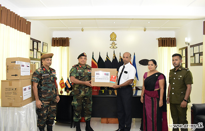 12 Division’s Initiative Gets Medical Accessories to Hambantota Hospital