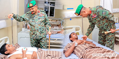 Commander at Colombo Army Hospital Inquires Into Medical Condition of Injured Army Personnel During Wednesday Clash