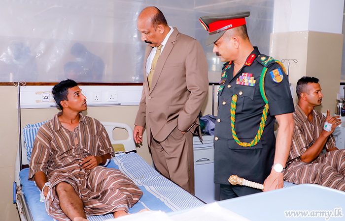 Secy Defence & Army Commander Visit Injured Army Personnel in Hospital